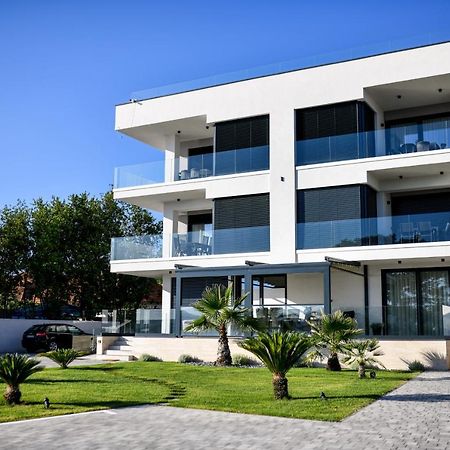 Crowonder Apartments & Rooms Oaza With Heated Swimming Pool And Sauna Turanj Dış mekan fotoğraf