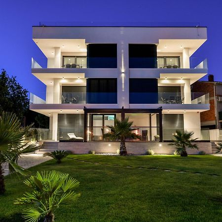 Crowonder Apartments & Rooms Oaza With Heated Swimming Pool And Sauna Turanj Dış mekan fotoğraf