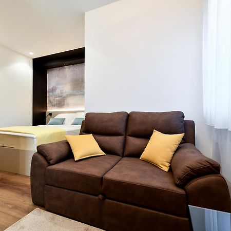 Crowonder Apartments & Rooms Oaza With Heated Swimming Pool And Sauna Turanj Dış mekan fotoğraf