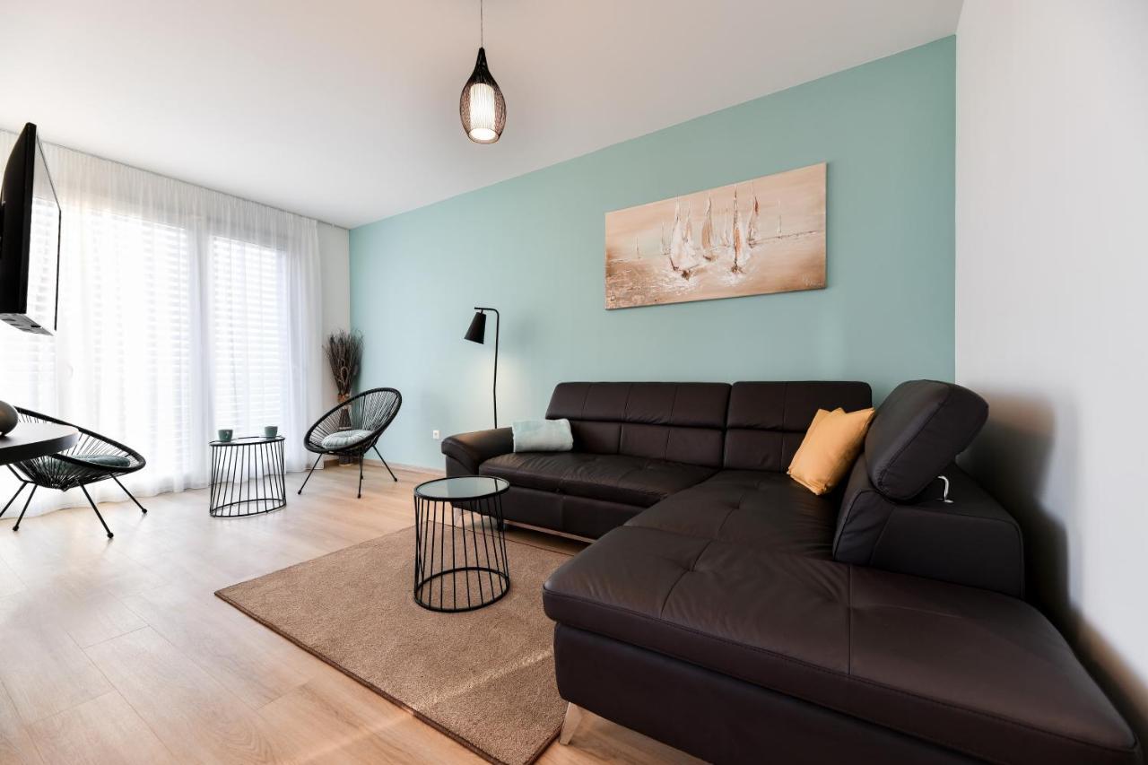 Crowonder Apartments & Rooms Oaza With Heated Swimming Pool And Sauna Turanj Dış mekan fotoğraf
