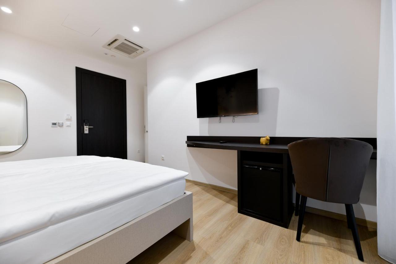 Crowonder Apartments & Rooms Oaza With Heated Swimming Pool And Sauna Turanj Dış mekan fotoğraf