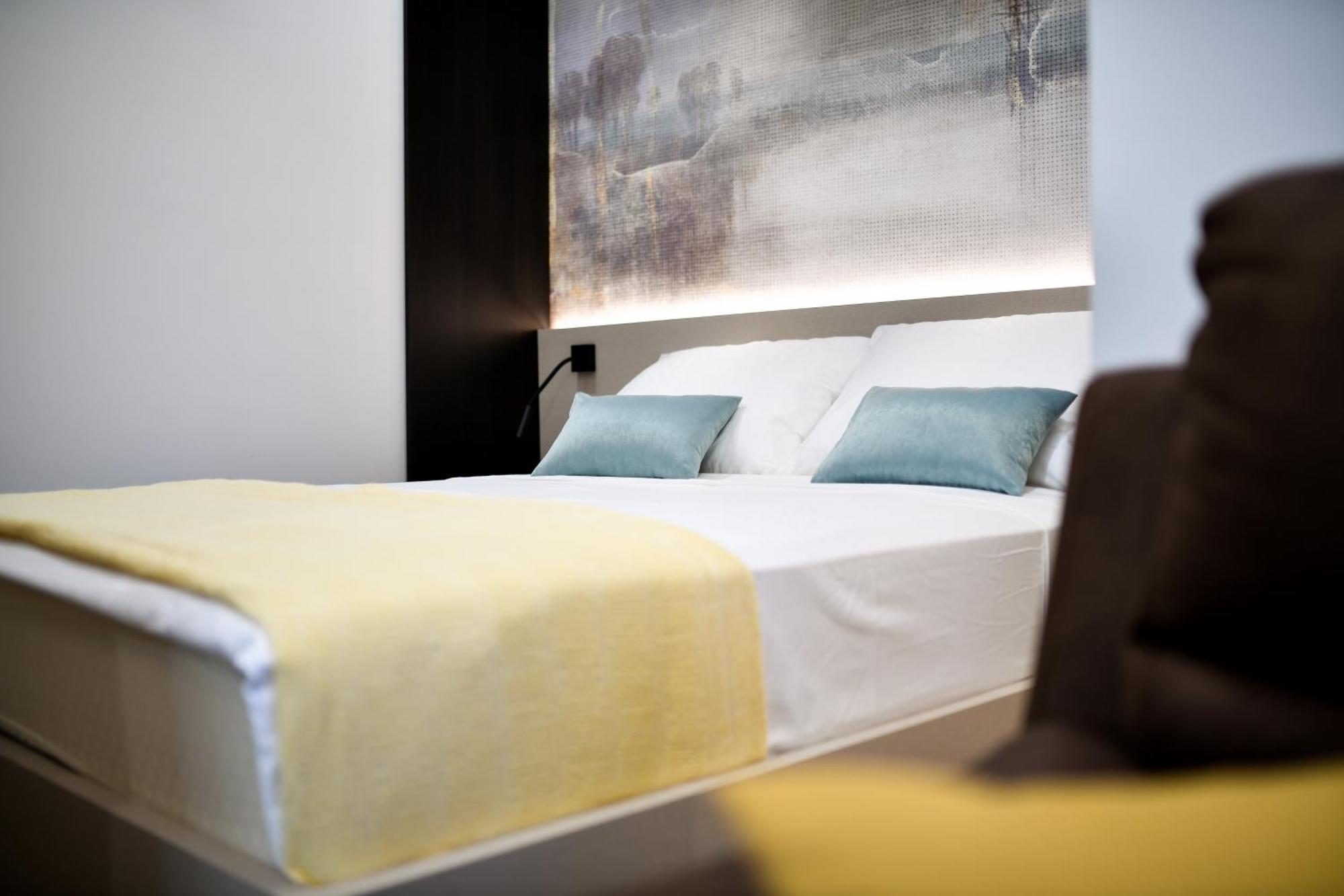 Crowonder Apartments & Rooms Oaza With Heated Swimming Pool And Sauna Turanj Dış mekan fotoğraf