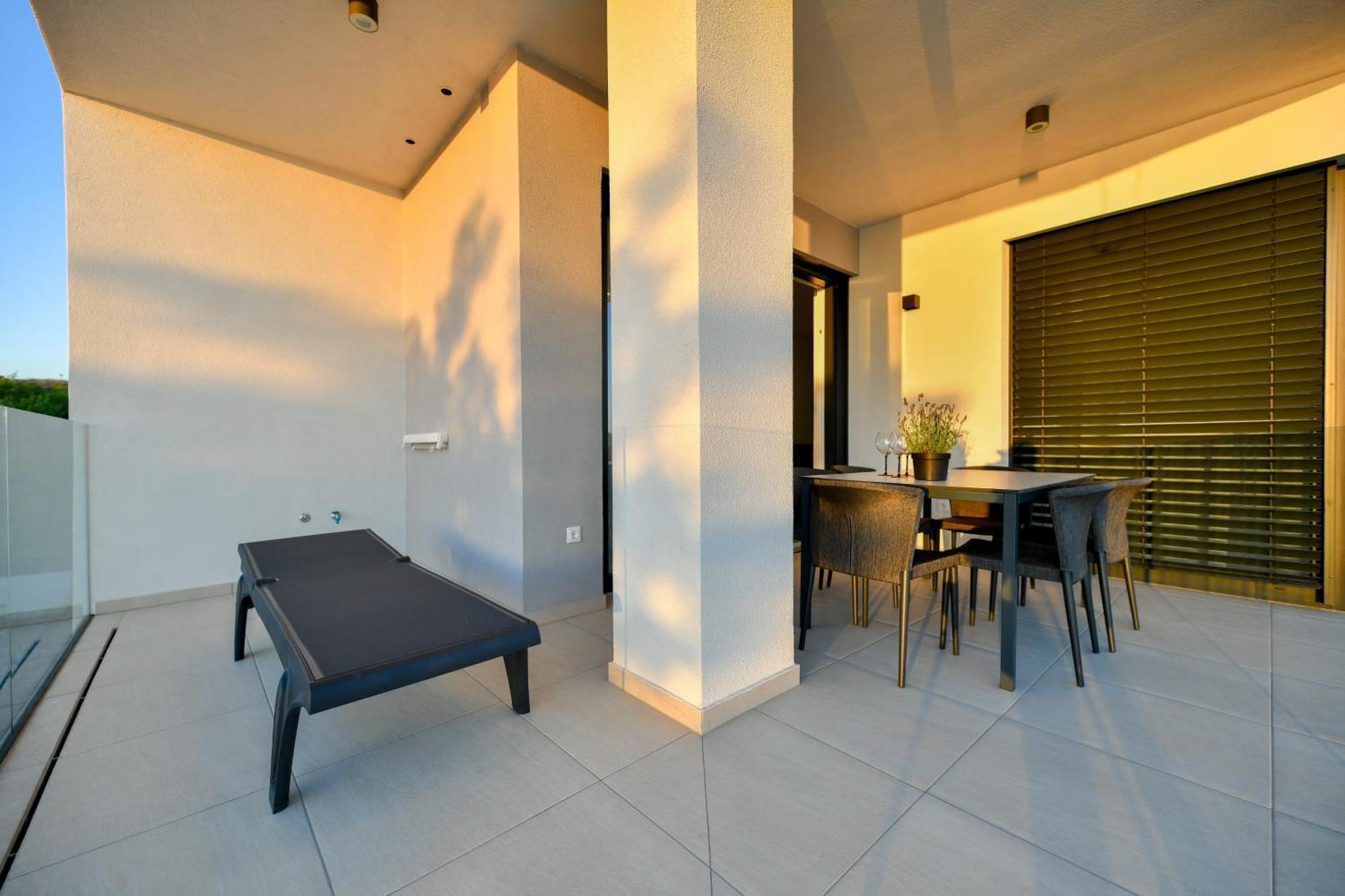 Crowonder Apartments & Rooms Oaza With Heated Swimming Pool And Sauna Turanj Dış mekan fotoğraf