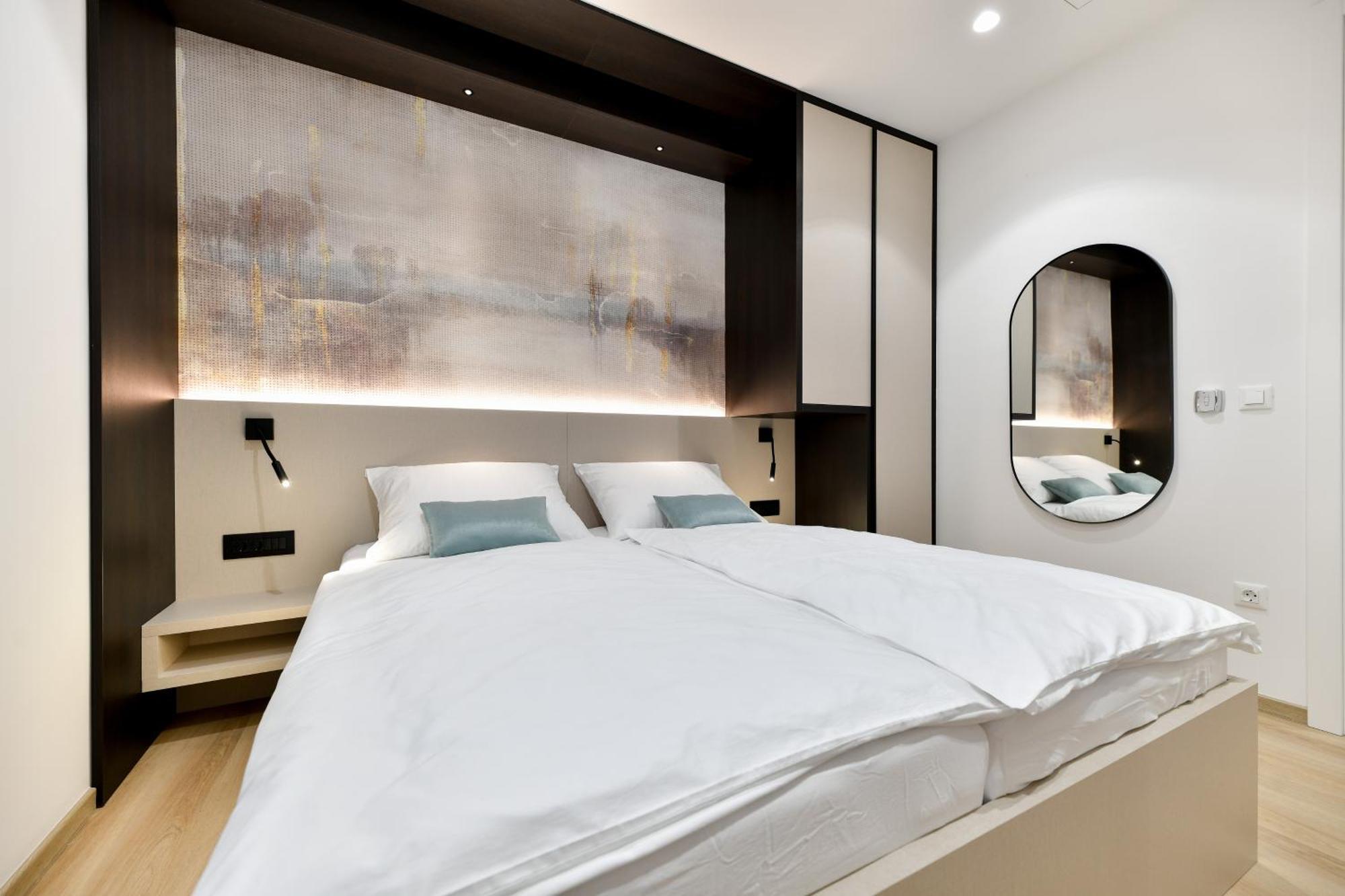 Crowonder Apartments & Rooms Oaza With Heated Swimming Pool And Sauna Turanj Dış mekan fotoğraf