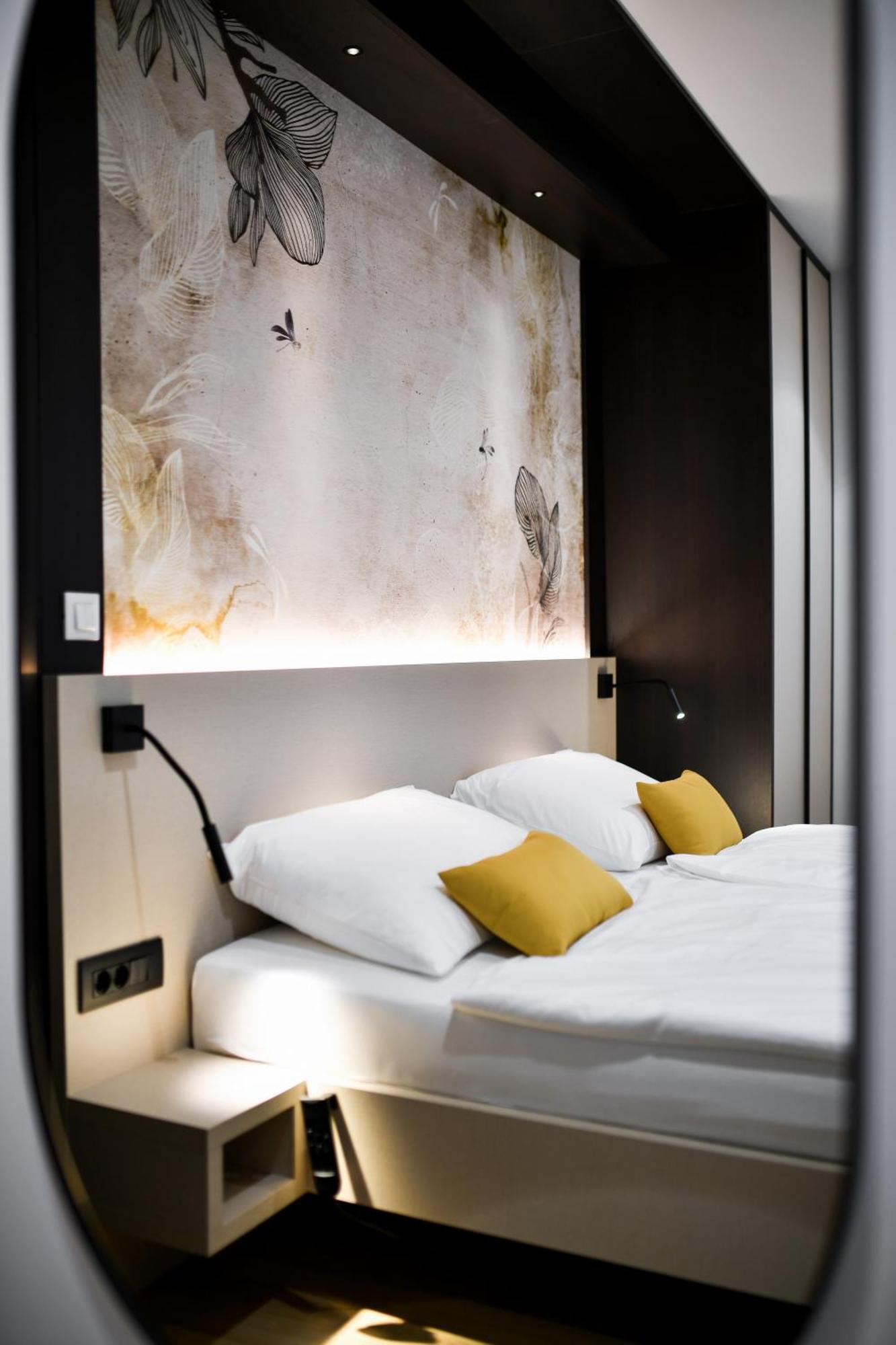 Crowonder Apartments & Rooms Oaza With Heated Swimming Pool And Sauna Turanj Dış mekan fotoğraf